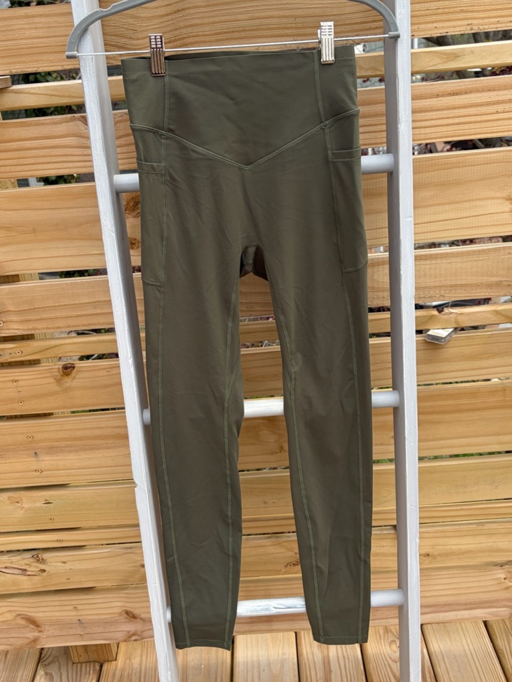 HALARA UltraSculpt High Waisted Butt Lifting Tummy Control Pocket Leggings